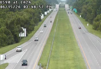 This camera is located in the median of US 90.