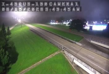 Traffic closest to this camera is traveling northbound on I-49.