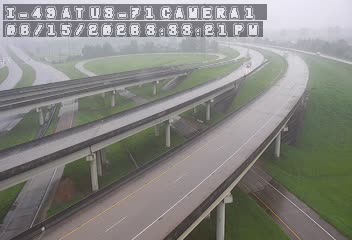Traffic closest to this camera is traveling northbound on I-49.