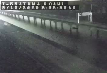 Traffic closest to this camera is traveling northbound on I-55.