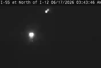 This camera is located in the median of I-55.