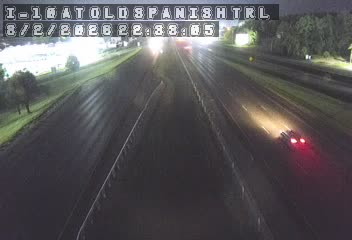 This camera is located in the median of I-10.