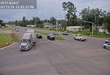 Traffic closest to this camera is traveling southbound on US 61.