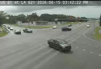 Traffic closest to this camera is traveling northbound on US 61.